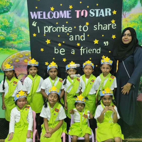 Star Activity began for SKG students today for this year. We welcomed our little stars by explaining some rules and also with a fun game. Students were very excited to start their guiding journey.